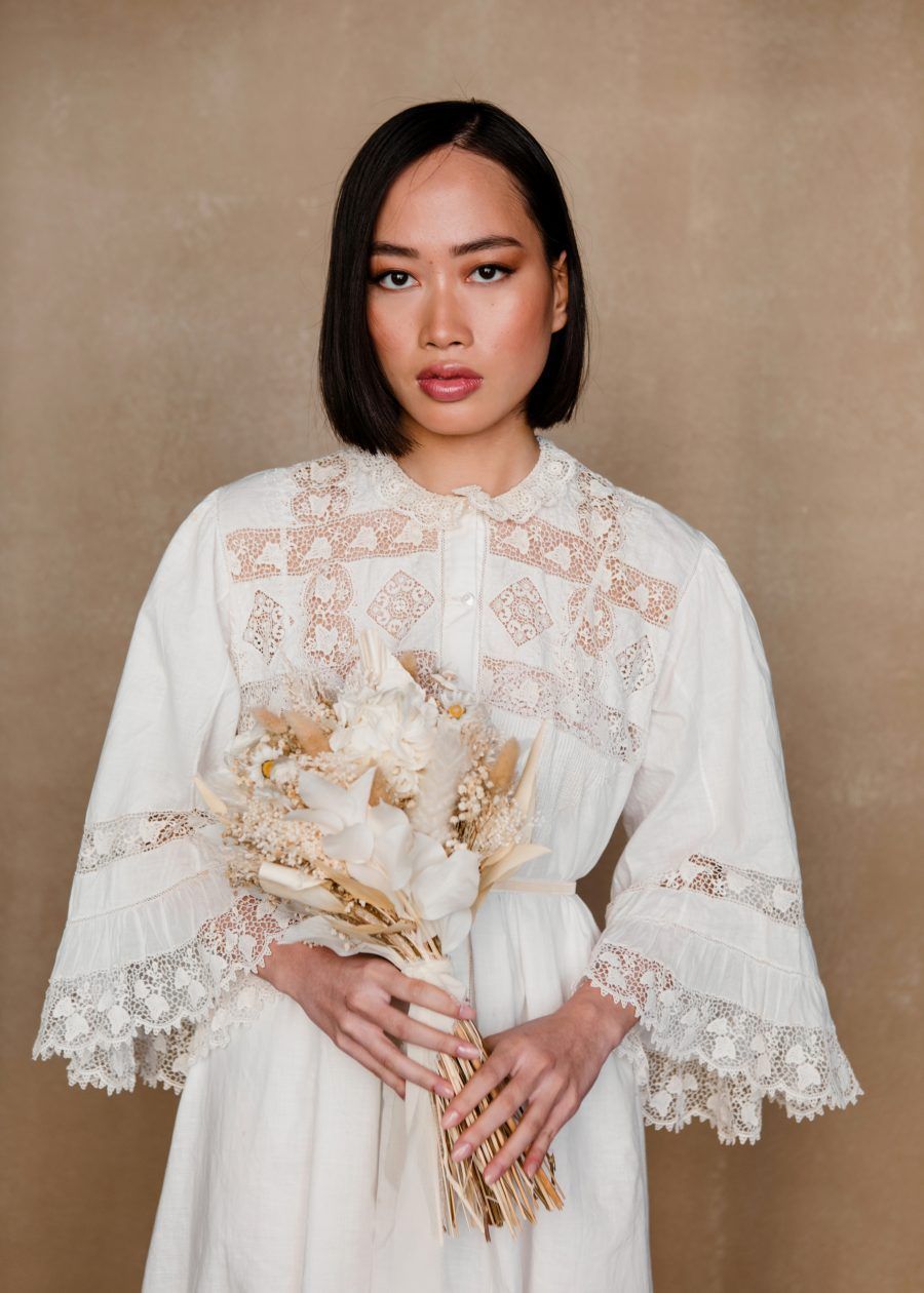 Vestido Lencero "Engracia" de Algodón con Encajes de Principios del Siglo XX - Imagen 2