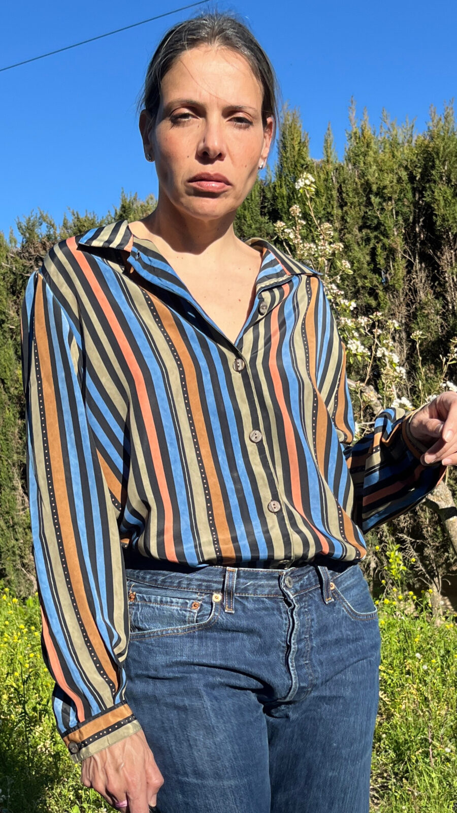 Camisa Vintage Años 80 de Rayas Multicolor con Tacto Sedoso - Imagen 6