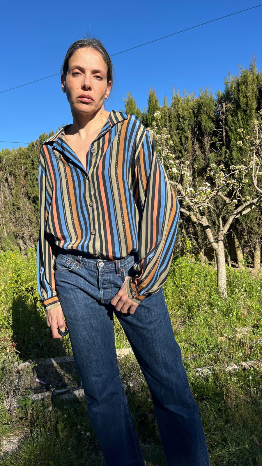 Camisa Vintage Años 80 de Rayas Multicolor con Tacto Sedoso - Imagen 7