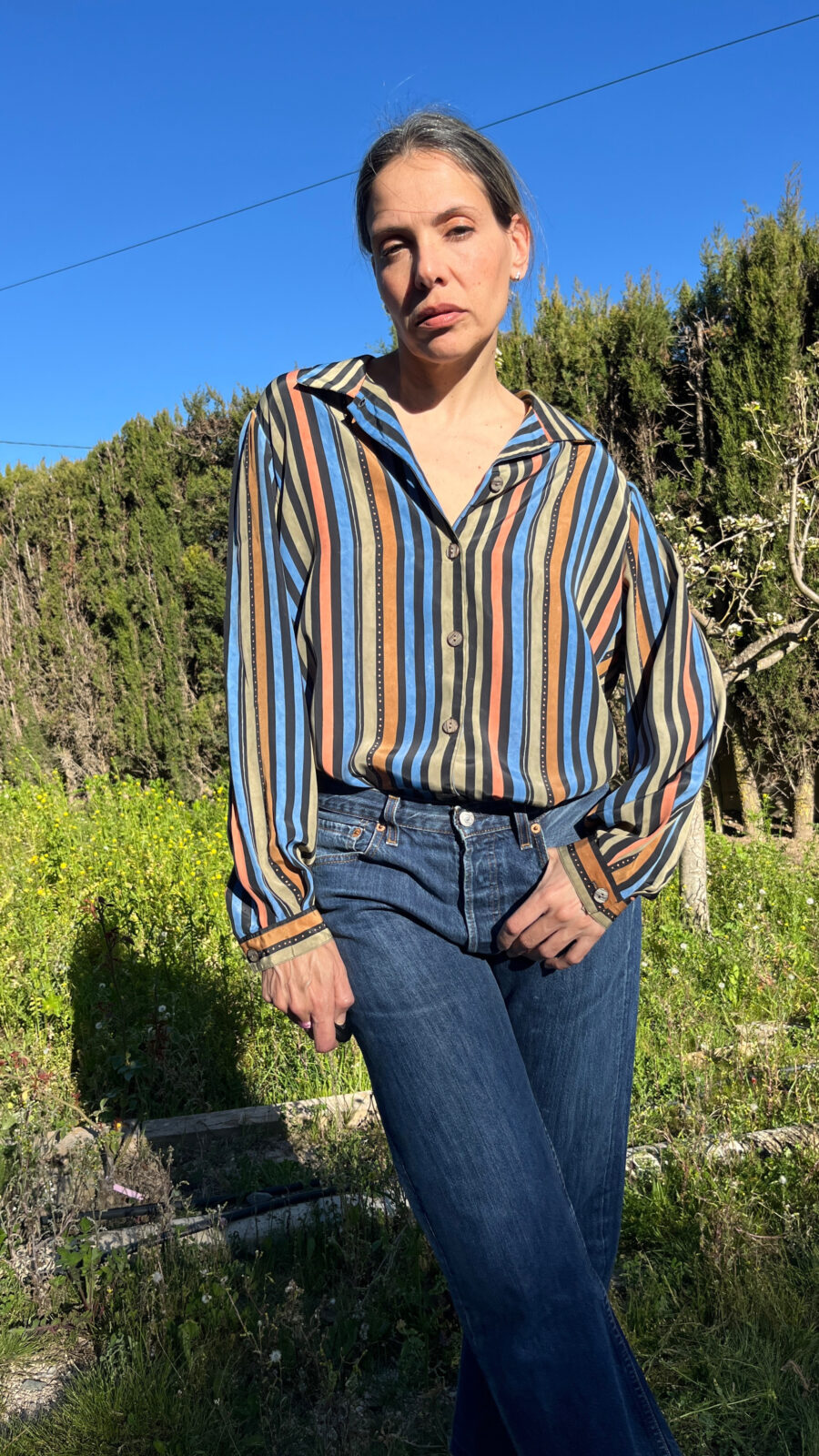 Camisa Vintage Años 80 de Rayas Multicolor con Tacto Sedoso - Imagen 10