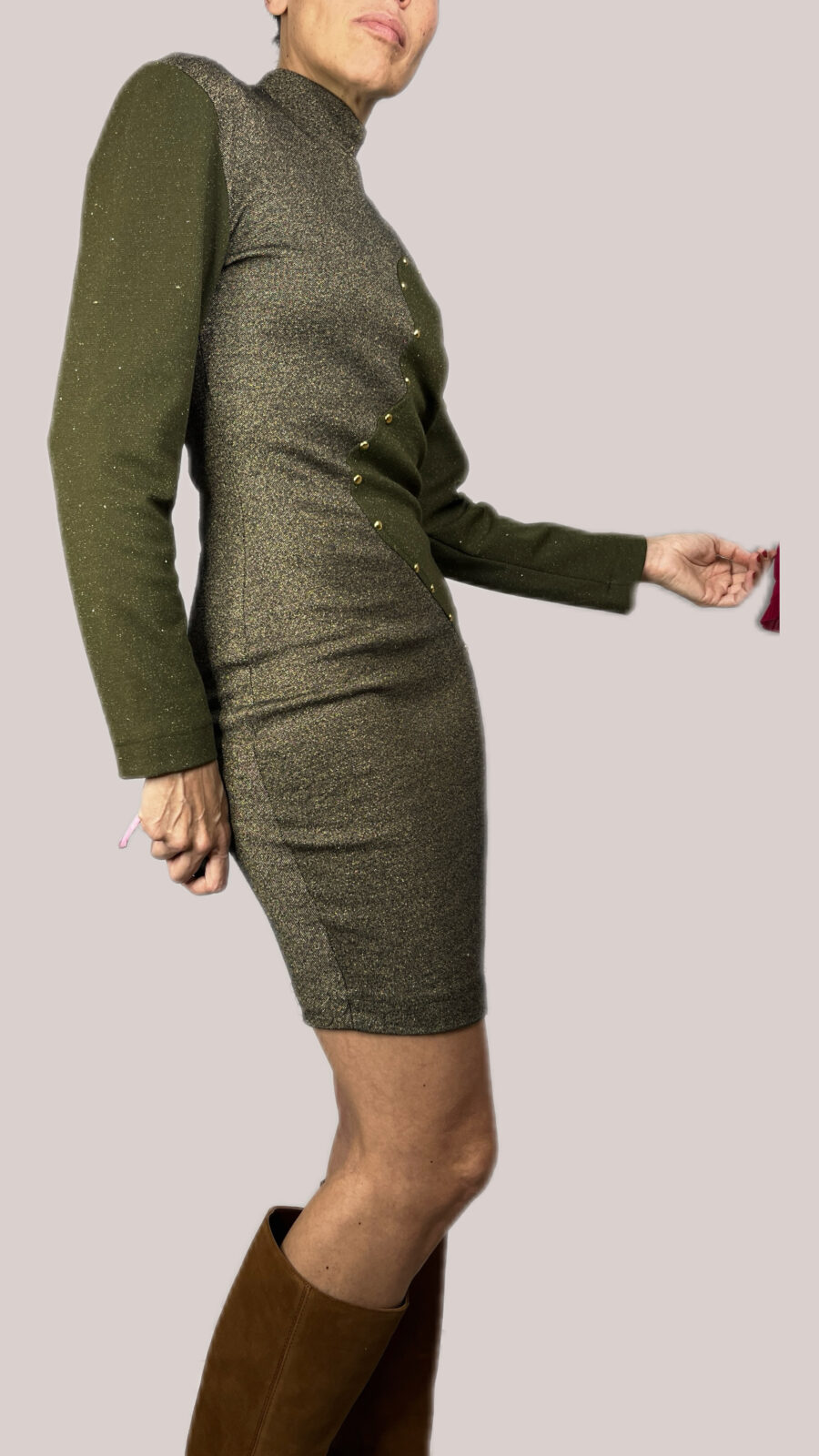 Vestido Vintage Francés Años 80 con Diseño Bicolor y Apliques Metálicos - Imagen 6