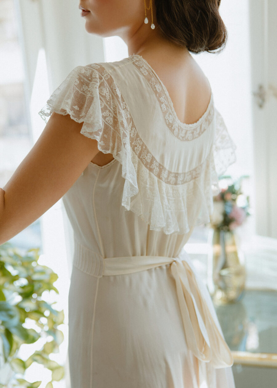 Vestido de Seda Natural con Encaje Valenciennes de Principios del S.XX "Nieves" - Imagen 6