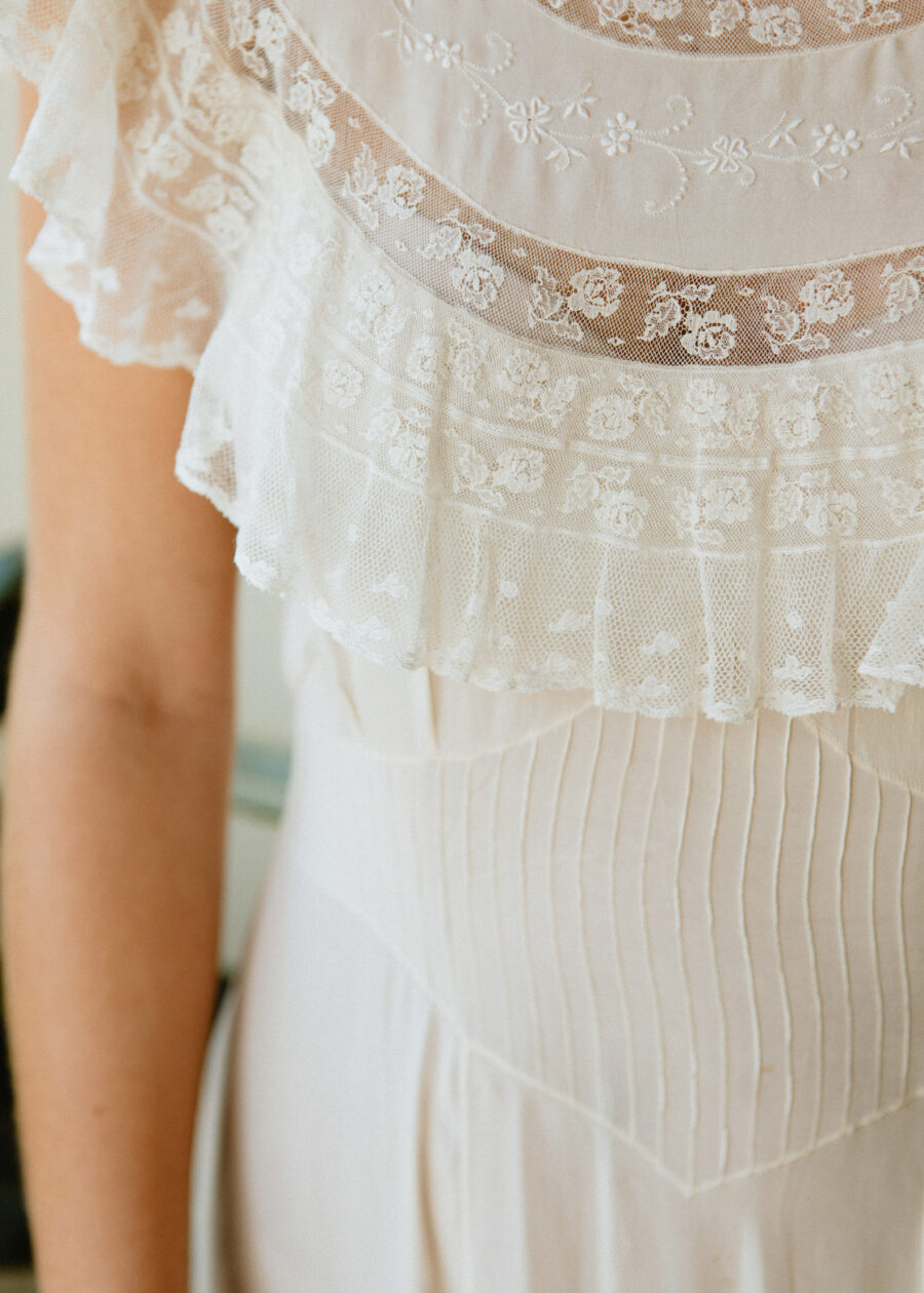 Vestido de Seda Natural con Encaje Valenciennes de Principios del S.XX "Nieves" - Imagen 5