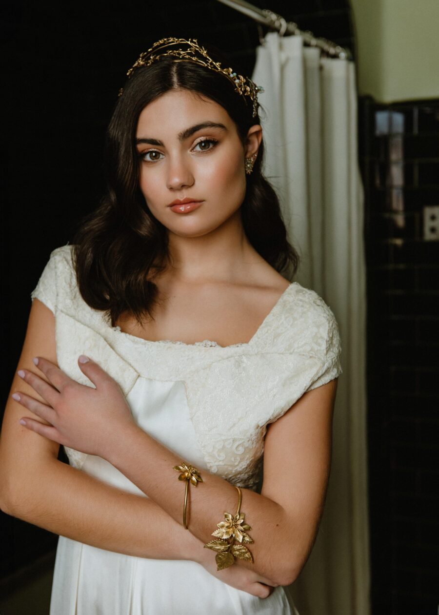 Vestido de novia de encaje y raso primera mitad S.XX “Crisanta” - Imagen 8