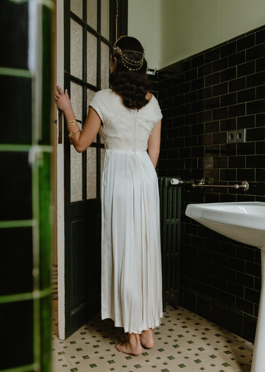 Vestido de novia de encaje y raso primera mitad S.XX “Crisanta” - Imagen 4