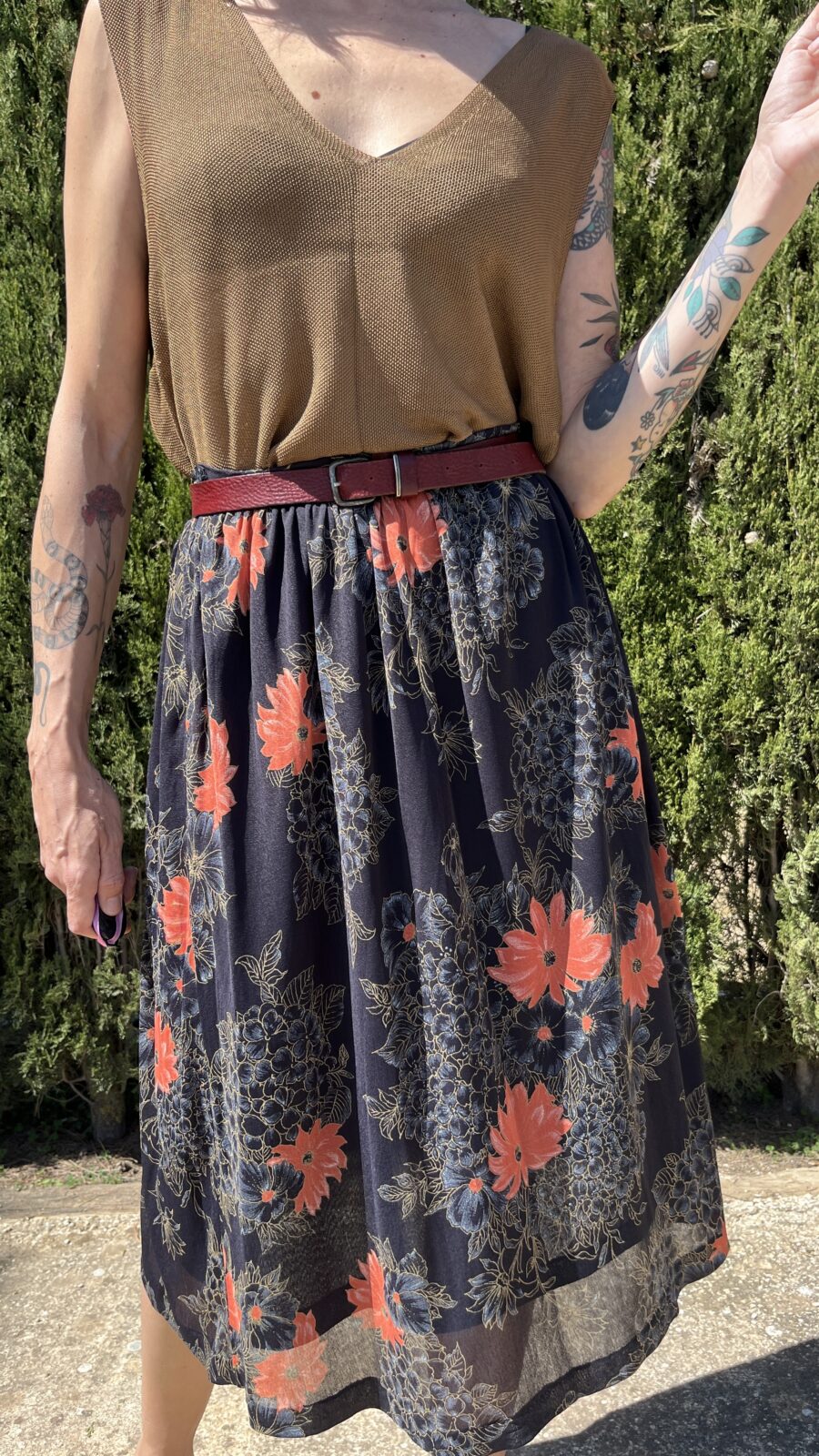 Falda Vintage Años 70 con Estampado Floral en Azul y Coral — Hecha en Francia - Imagen 3