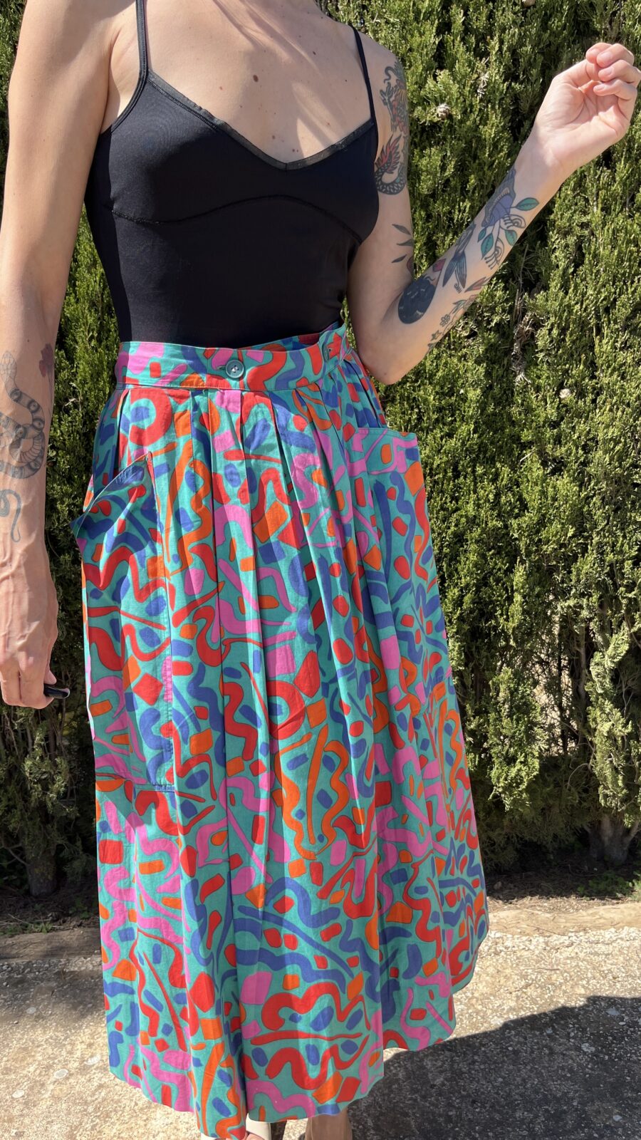 Falda Vintage Guy Laroche para El Corte Inglés Años 80 con Estampado Multicolor y Cierre de Botones Trasero