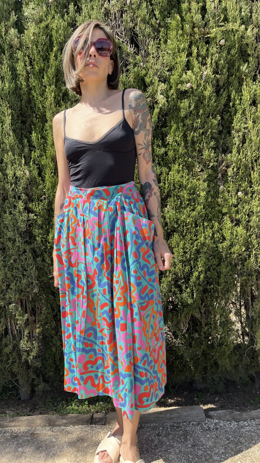 Falda Vintage Guy Laroche para El Corte Inglés Años 80 con Estampado Multicolor y Cierre de Botones Trasero - Imagen 9