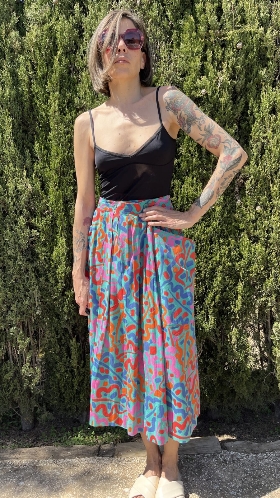 Falda Vintage Guy Laroche para El Corte Inglés Años 80 con Estampado Multicolor y Cierre de Botones Trasero - Imagen 8