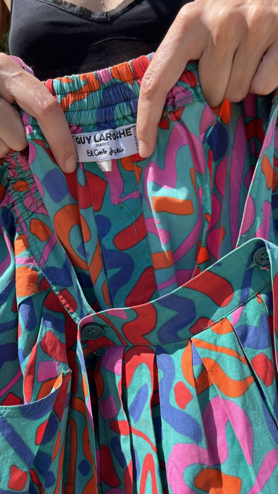 Falda Vintage Guy Laroche para El Corte Inglés Años 80 con Estampado Multicolor y Cierre de Botones Trasero - Imagen 15