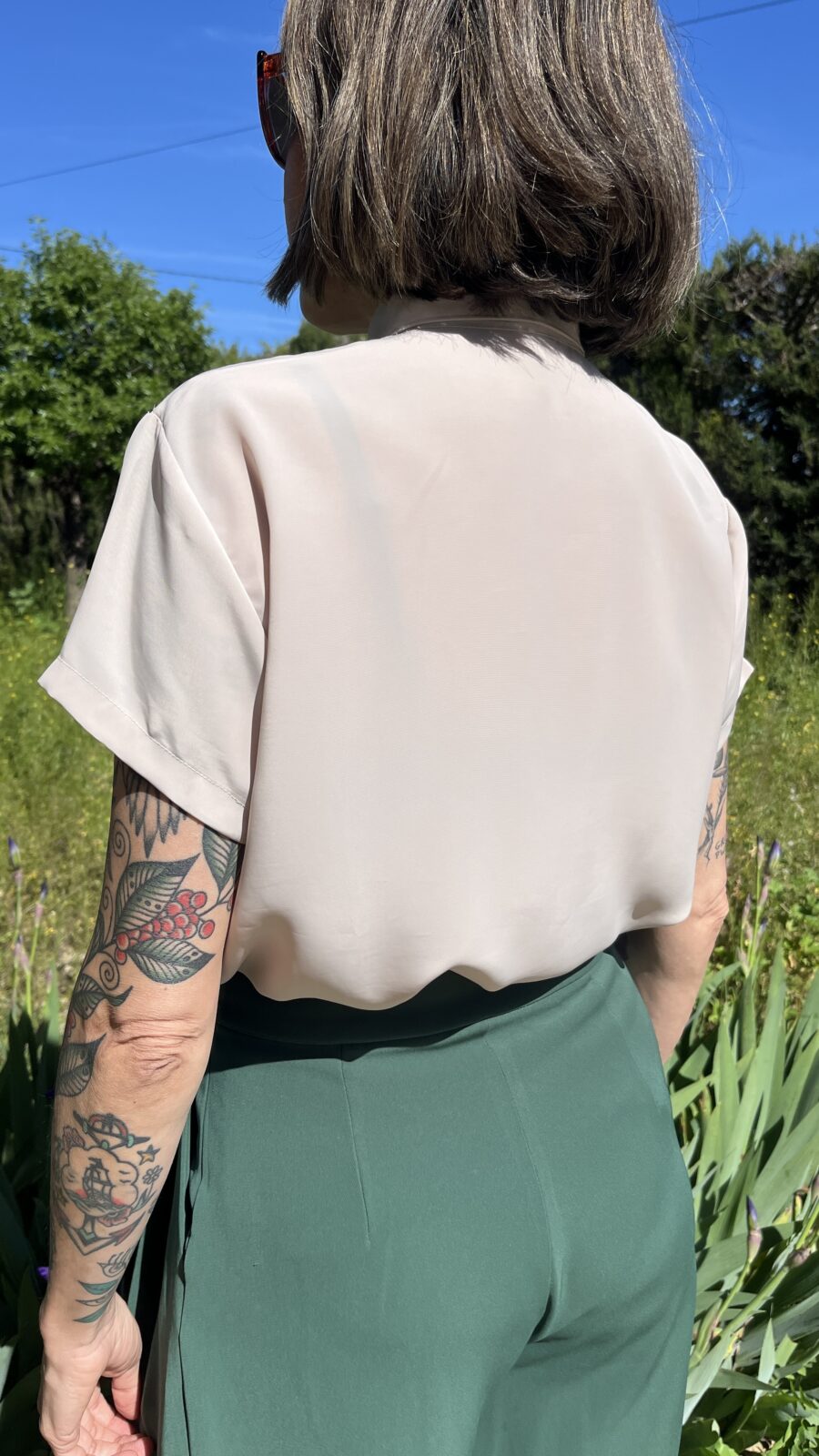 Camisa Vintage Años 80 Customizada con Detalles Bordados - Imagen 5