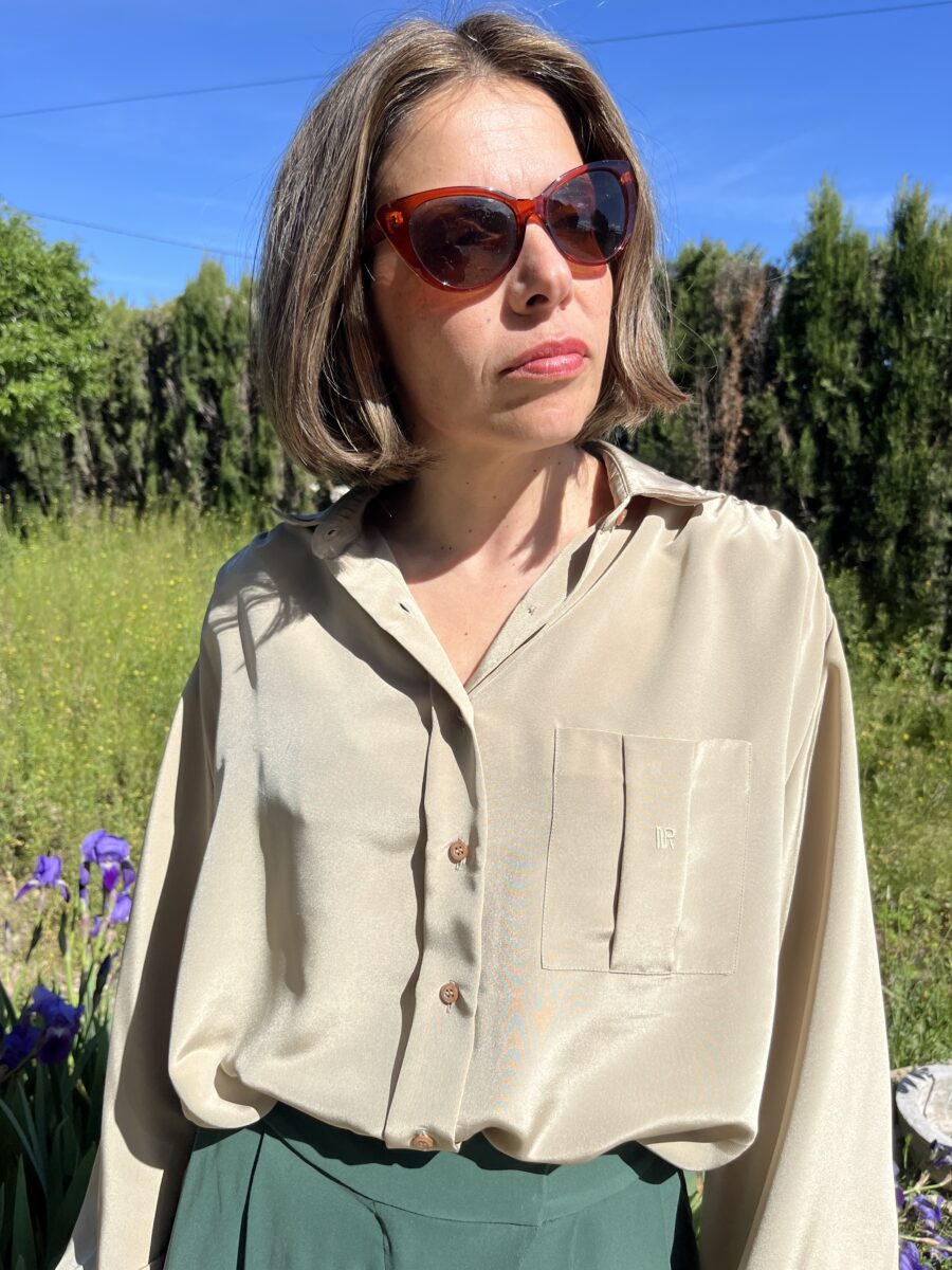 Blusa Vintage de Seda Satinada de Nina Ricci París - Imagen 3
