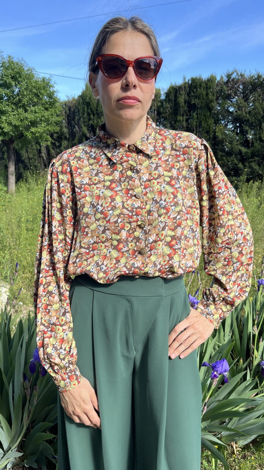 Camisa Vintage Hecha a Mano con Estampado Floral Multicolor - Imagen 8
