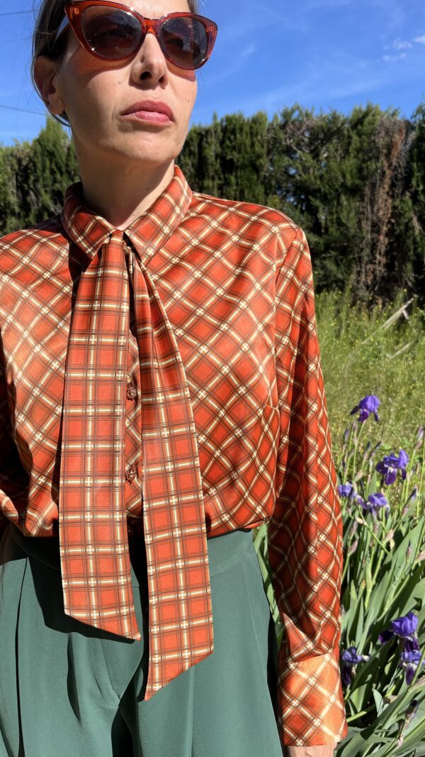 Camisa Vintage de Lazo con Estampado Cuadros