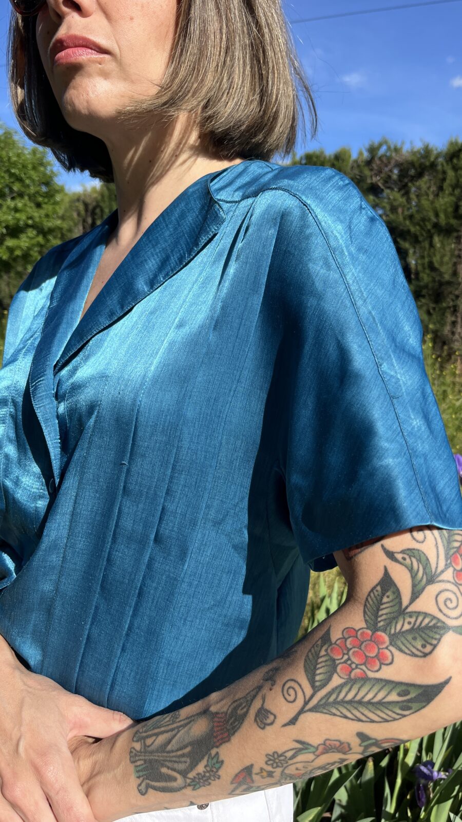 Camisa de Antonio Meneses en Tejido Iridiscente Azul (Finales de los Años 70) - Imagen 4