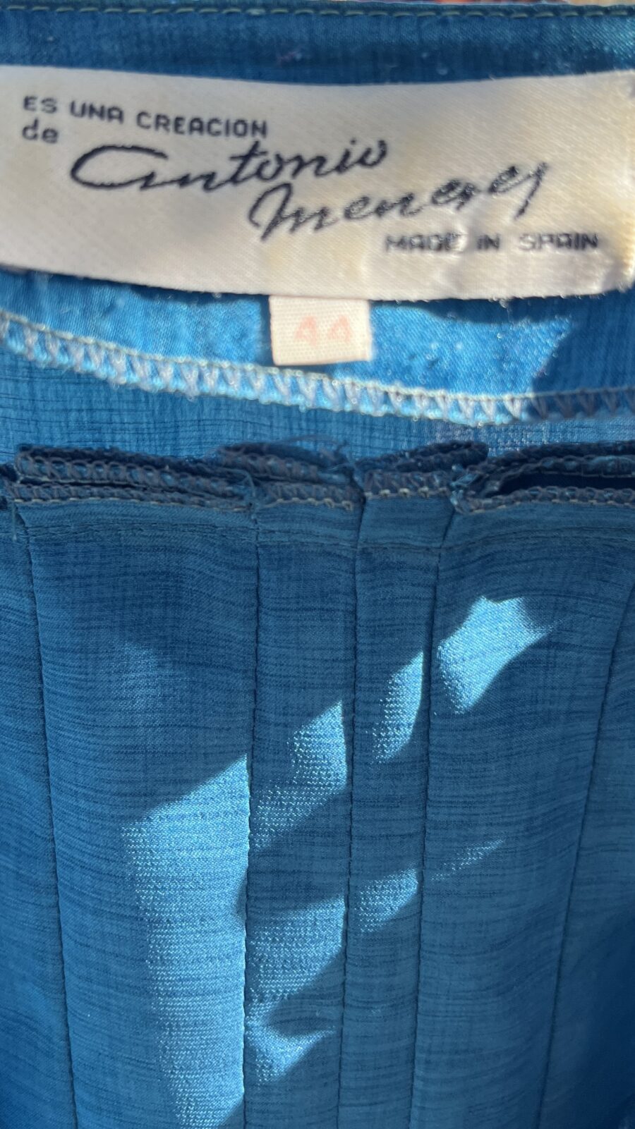 Camisa de Antonio Meneses en Tejido Iridiscente Azul (Finales de los Años 70) - Imagen 8