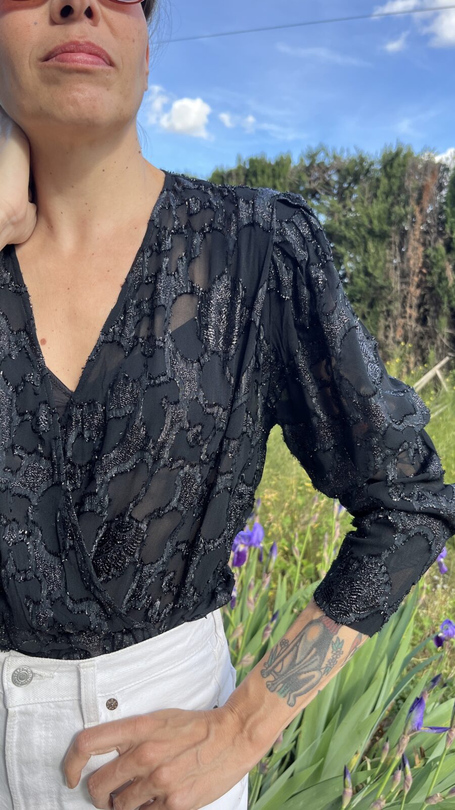 Blusa Vintage Negra con Bordados Lurex de Priscille (El Corte Inglés) - Imagen 2