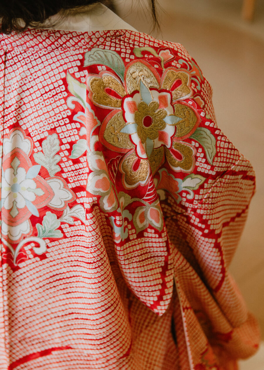 Kimono Japonés Vintage "Hanae" – Micro Shibori con Hilo de Oro - Imagen 5