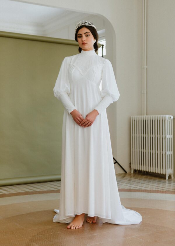 Vestido de Novia Vintage Años 70 con Canesú y Puños de Encaje