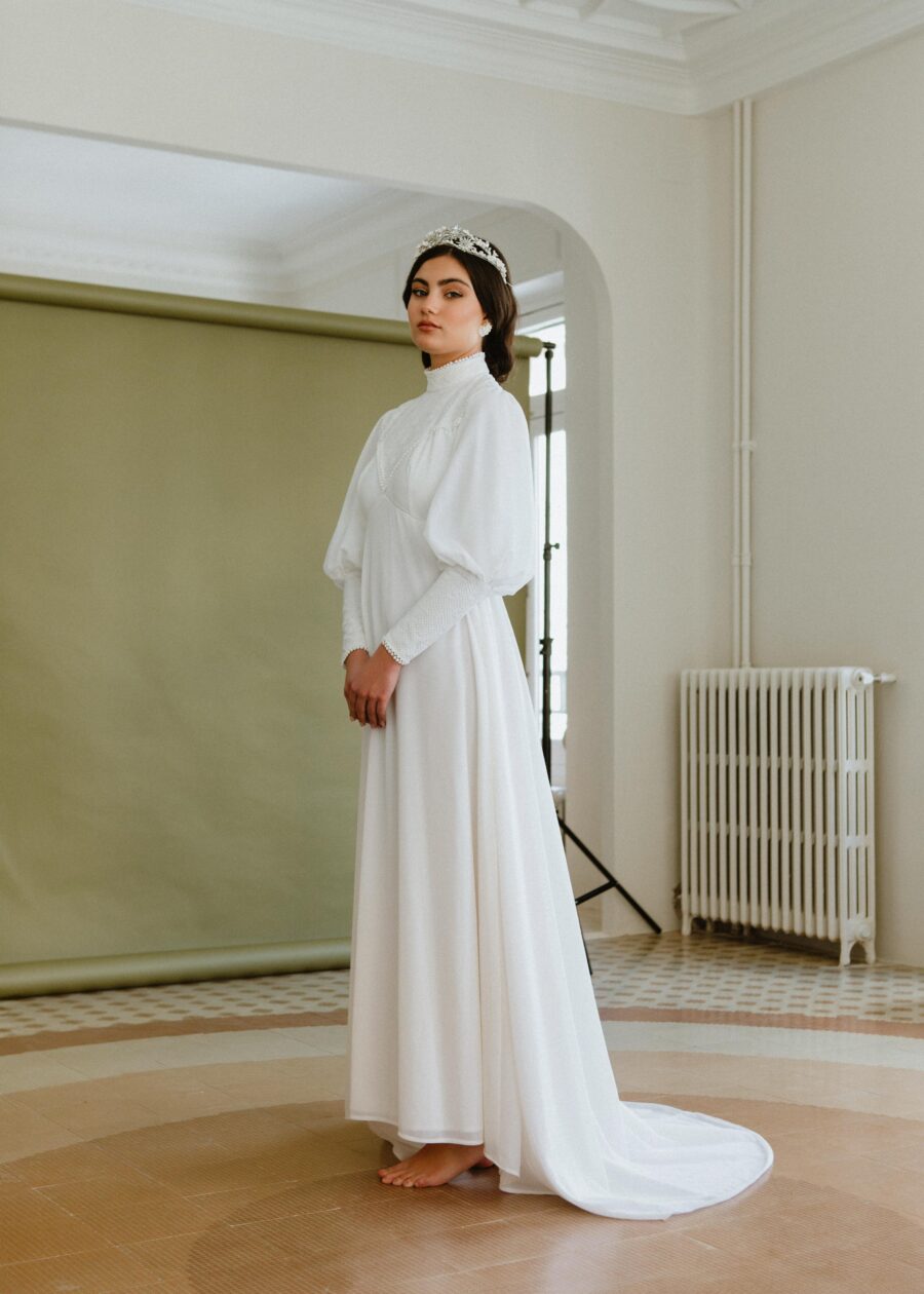 Vestido de Novia Vintage Años 70 "Romualda" con Canesú y Puños Ribeteados - Imagen 4