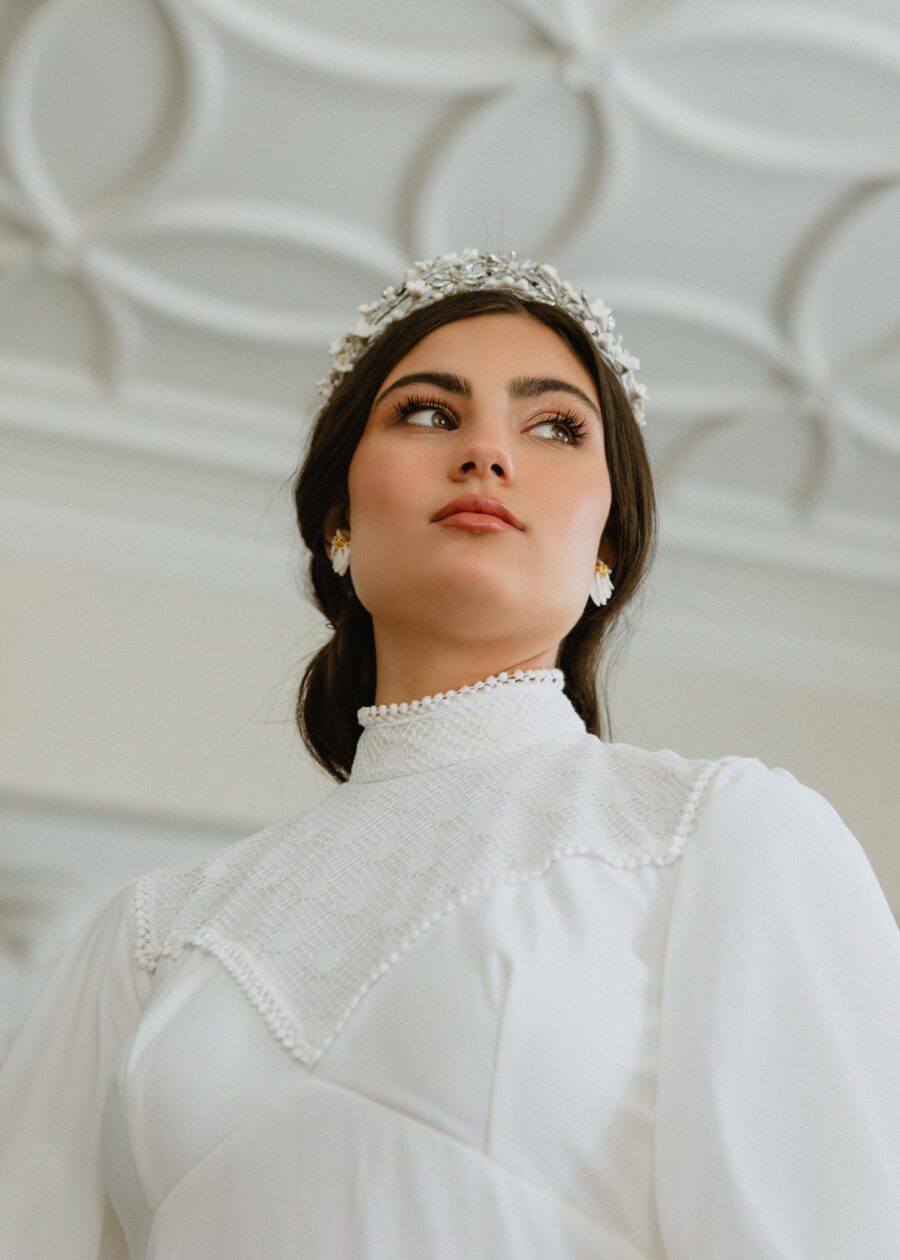 Vestido de Novia Vintage Años 70 "Romualda" con Canesú y Puños Ribeteados - Imagen 2