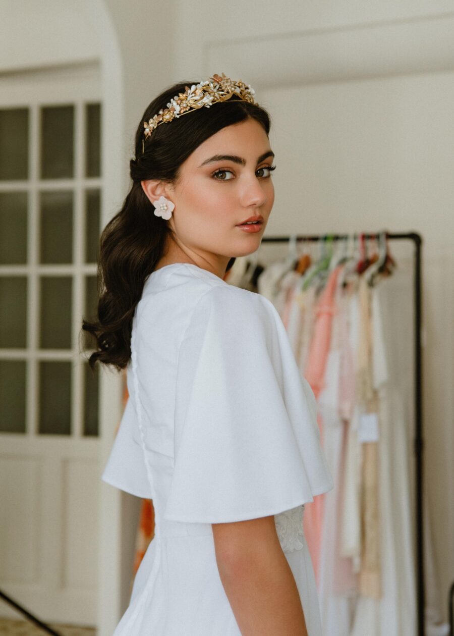 Vestido de Novia Vintage Años 60 "Marianna" con Mangas Acampanadas y Bordado Floral - Imagen 11