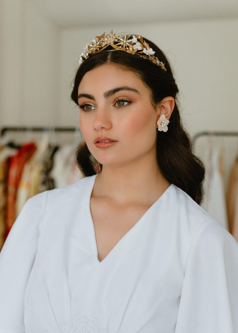 Vestido de Novia Vintage Años 60 "Marianna" con Mangas Acampanadas y Bordado Floral - Imagen 9
