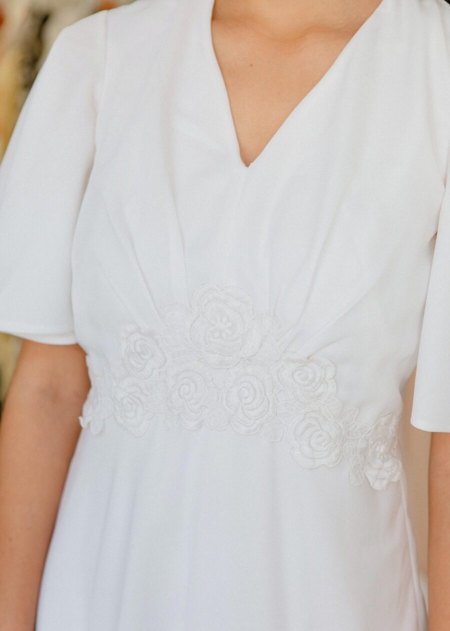 Vestido de Novia Vintage Años 60 "Marianna" con Mangas Acampanadas y Bordado Floral - Imagen 5