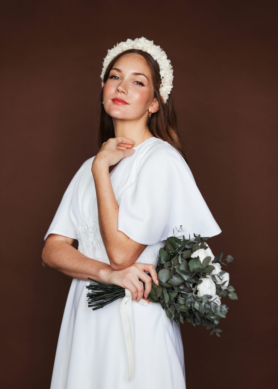 Vestido de Novia Vintage Años 60 "Marianna" con Mangas Acampanadas y Bordado Floral - Imagen 8