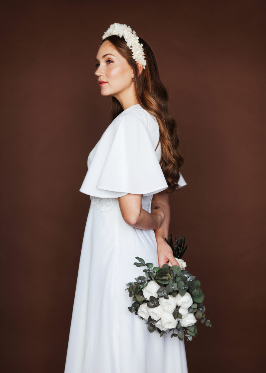 Vestido de Novia Vintage Años 60 "Marianna" con Mangas Acampanadas y Bordado Floral - Imagen 4