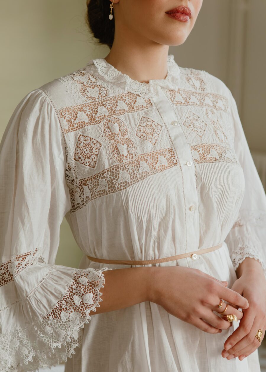 Vestido Lencero "Engracia" de Algodón con Encajes de Principios del Siglo XX - Imagen 3