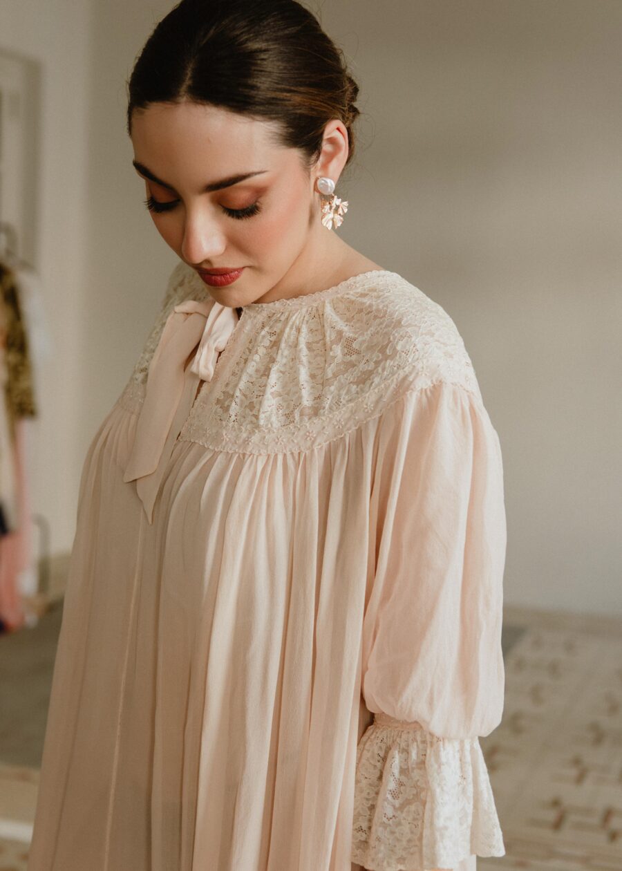 Vestido Lencero "Juliana" de Principios del S.XX en Muselina con Encajes de Algodón Bordado - Imagen 10