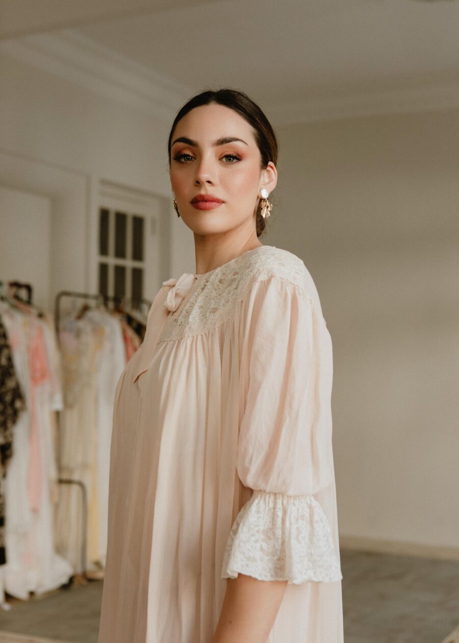 Vestido Lencero "Juliana" de Principios del S.XX en Muselina con Encajes de Algodón Bordado - Imagen 2