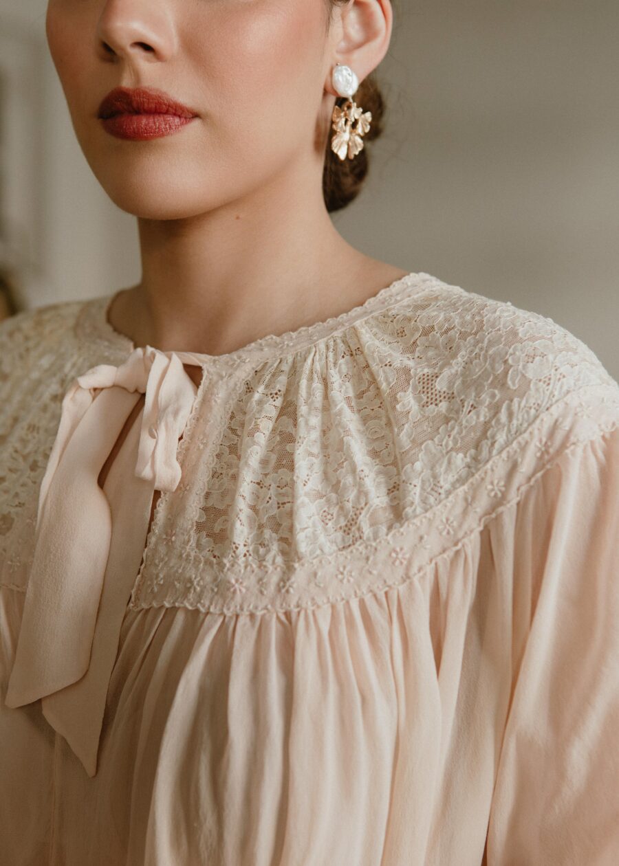 Vestido Lencero "Juliana" de Principios del S.XX en Muselina con Encajes de Algodón Bordado - Imagen 5