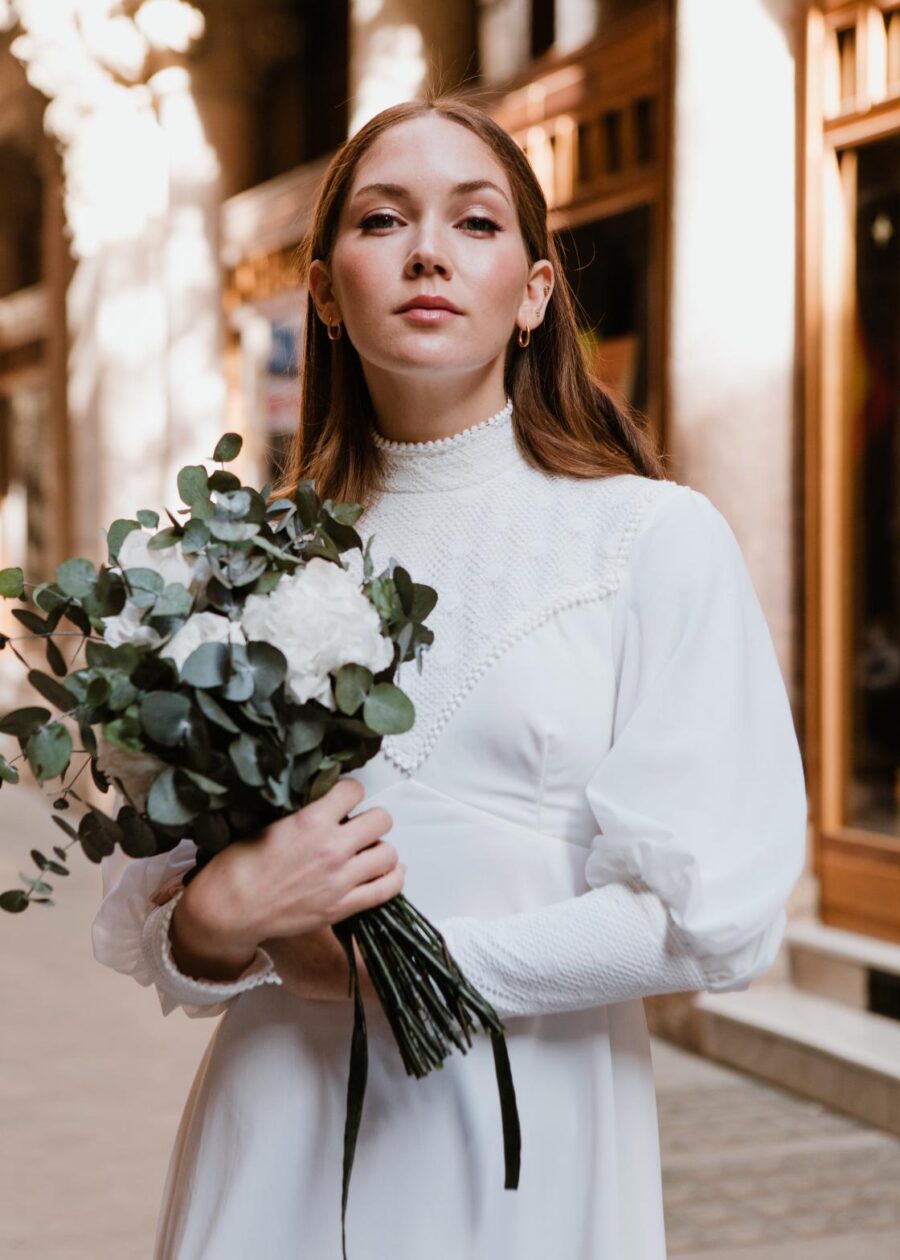 Vestido de Novia Vintage Años 70 "Romualda" con Canesú y Puños Ribeteados - Imagen 7
