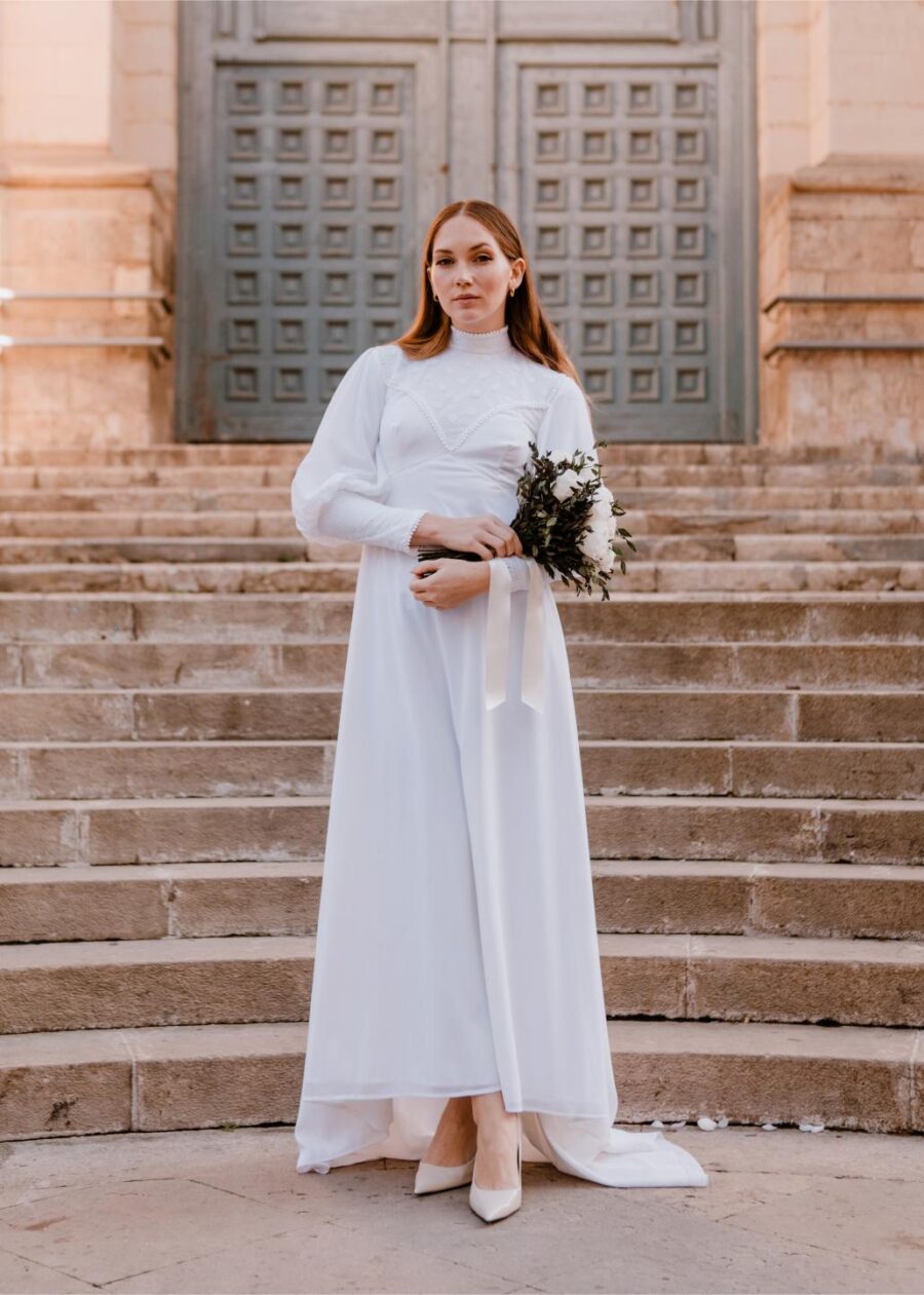 Vestido de Novia Vintage Años 70 "Romualda" con Canesú y Puños Ribeteados - Imagen 3