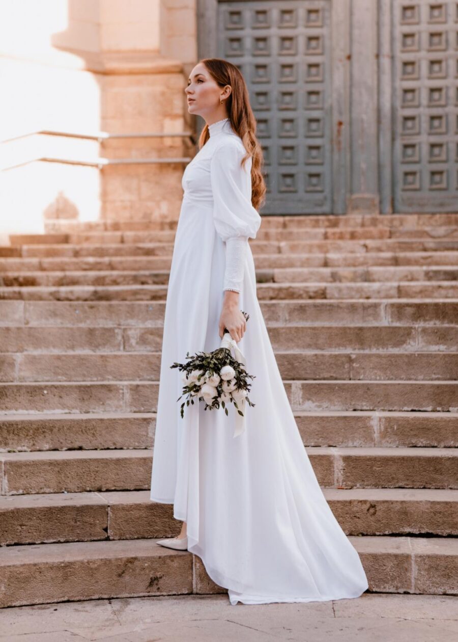 Vestido de Novia Vintage Años 70 "Romualda" con Canesú y Puños Ribeteados - Imagen 13