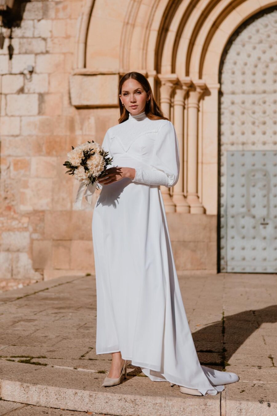Vestido de Novia Vintage Años 70 "Romualda" con Canesú y Puños Ribeteados - Imagen 18