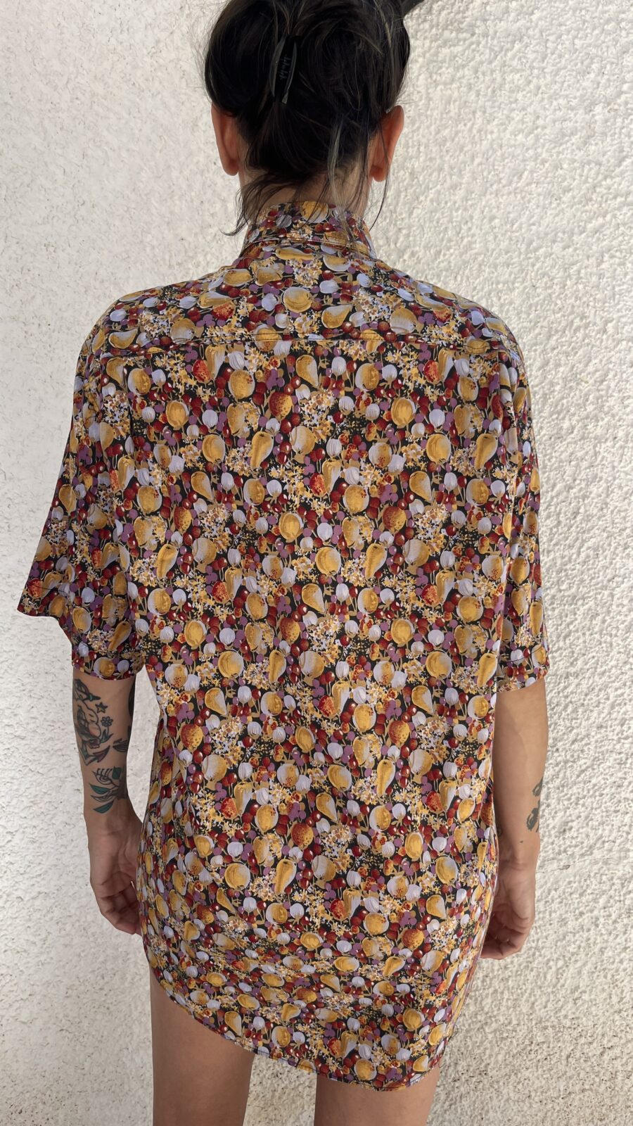 Camisa unisex Vintage Española Años 80 con Estampado de Frutas y Flores - Imagen 13