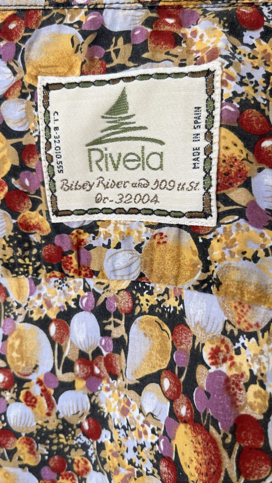 Camisa unisex Vintage Española Años 80 con Estampado de Frutas y Flores - Imagen 14