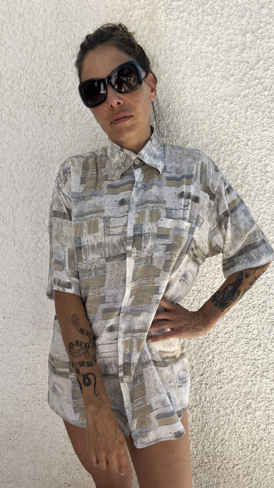 Camisa Vintage Años 80 con Estampado Geométrico en Tonos Tierra - Imagen 4