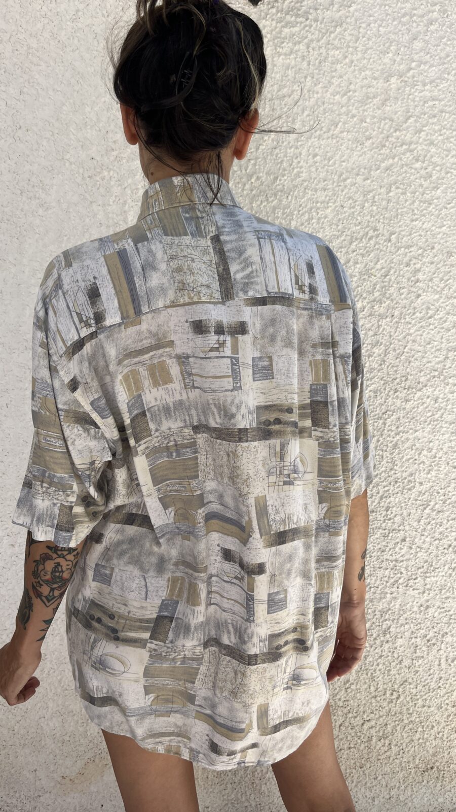 Camisa Vintage Años 80 con Estampado Geométrico en Tonos Tierra - Imagen 6