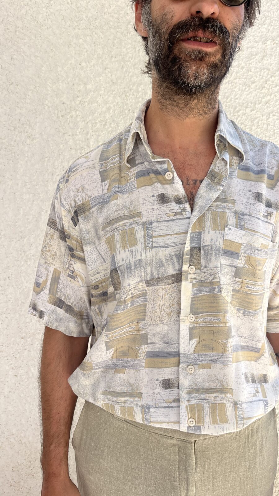 Camisa Vintage Años 80 con Estampado Geométrico en Tonos Tierra - Imagen 9