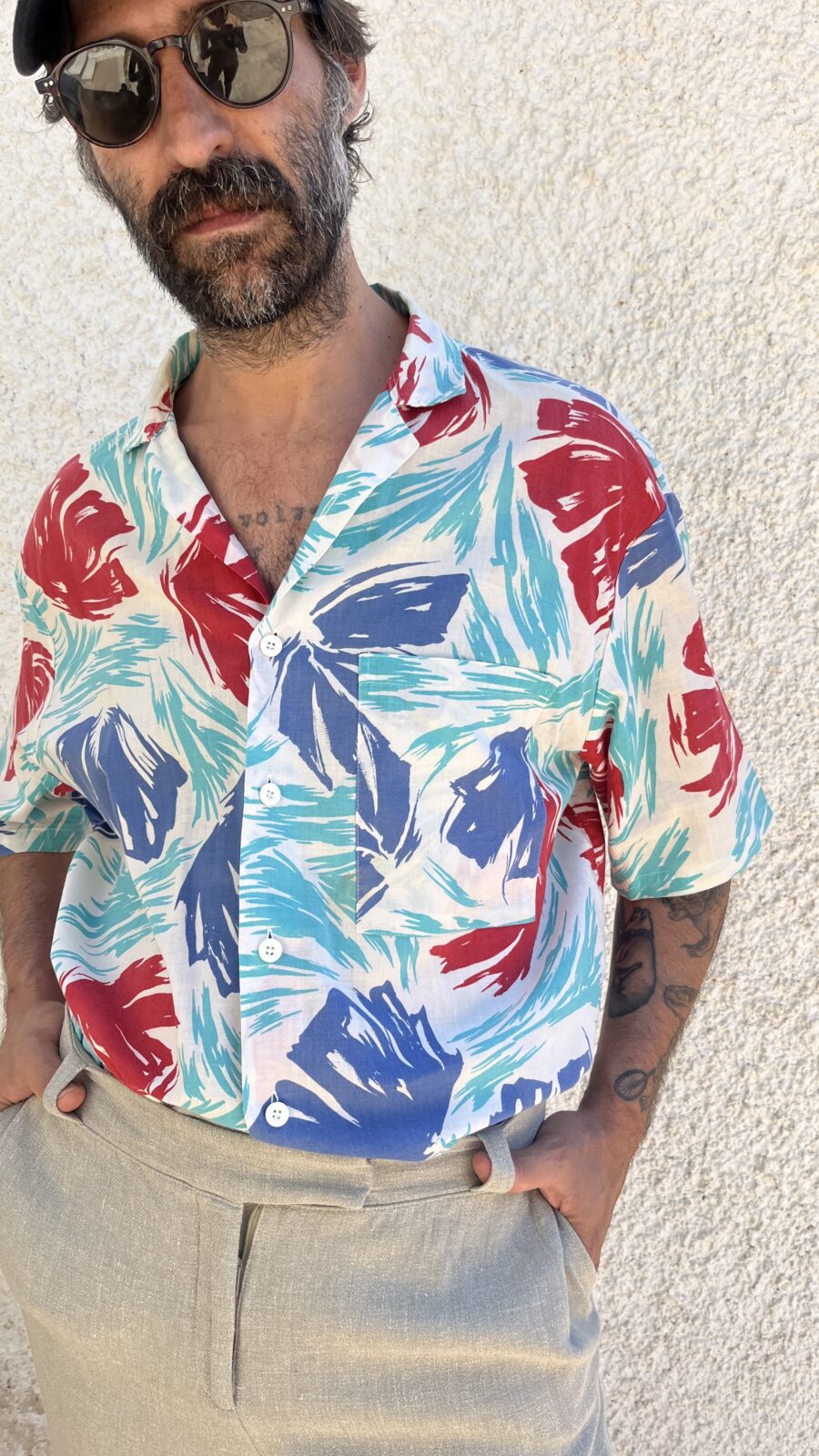 Camisa Unisex Vintage Años 80 de Algodón con Estampado Pincelado - Imagen 5