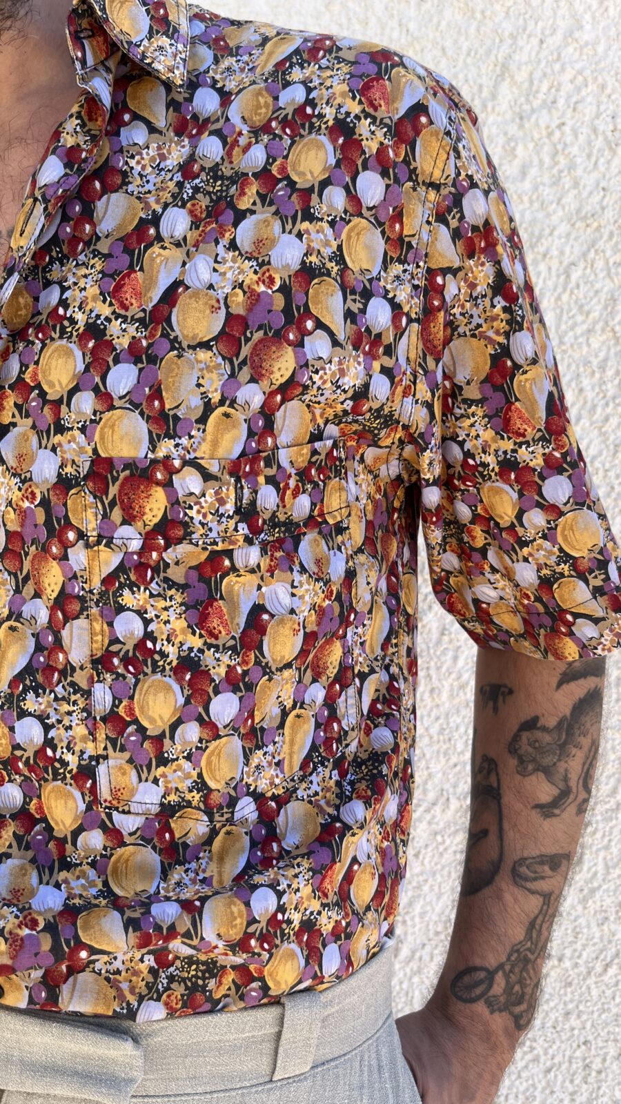 Camisa unisex Vintage Española Años 80 con Estampado de Frutas y Flores - Imagen 12