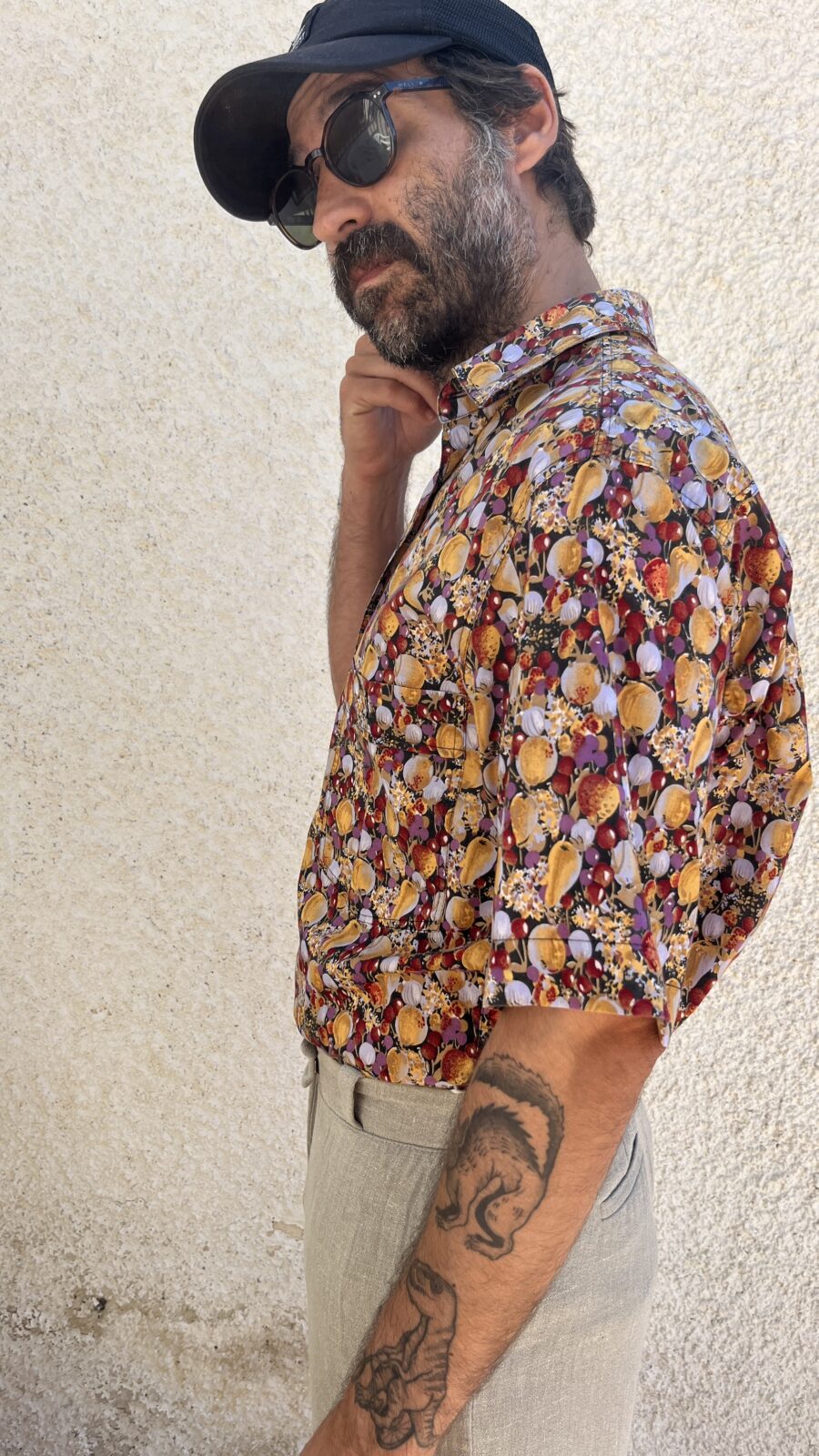 Camisa unisex Vintage Española Años 80 con Estampado de Frutas y Flores - Imagen 5