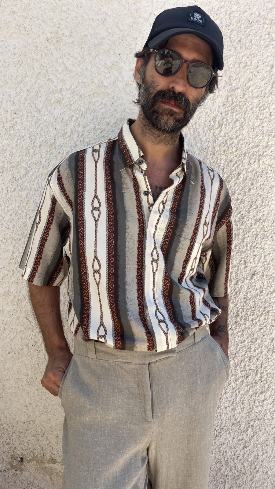 Camisa Vintage Unisex Años 80 con Estampado de Cuerdas y Rayas en Poliéster - Imagen 3