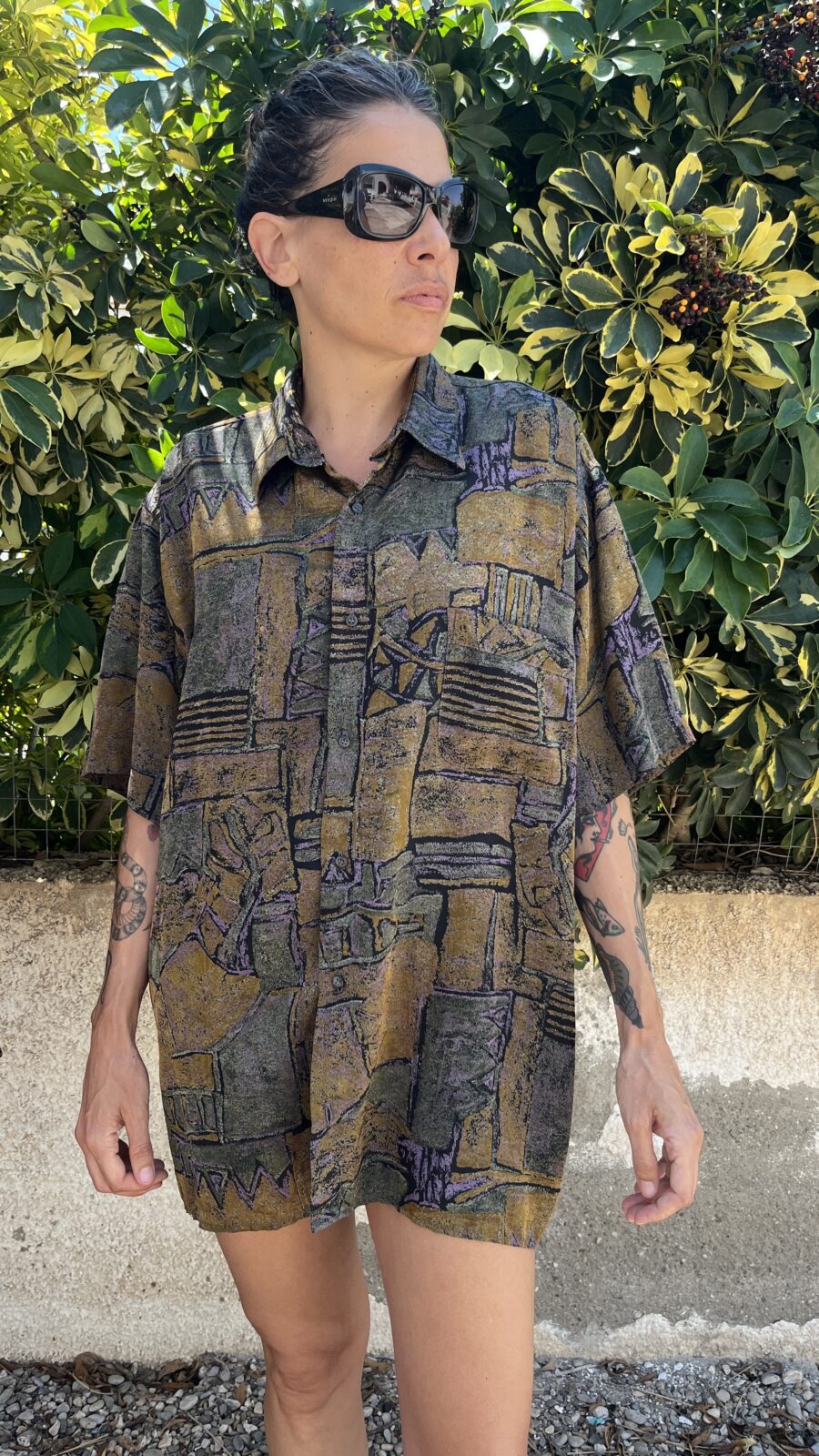 Camisa Vintage Unisex de Seda con Estampado Abstracto – Años 80 - Imagen 2