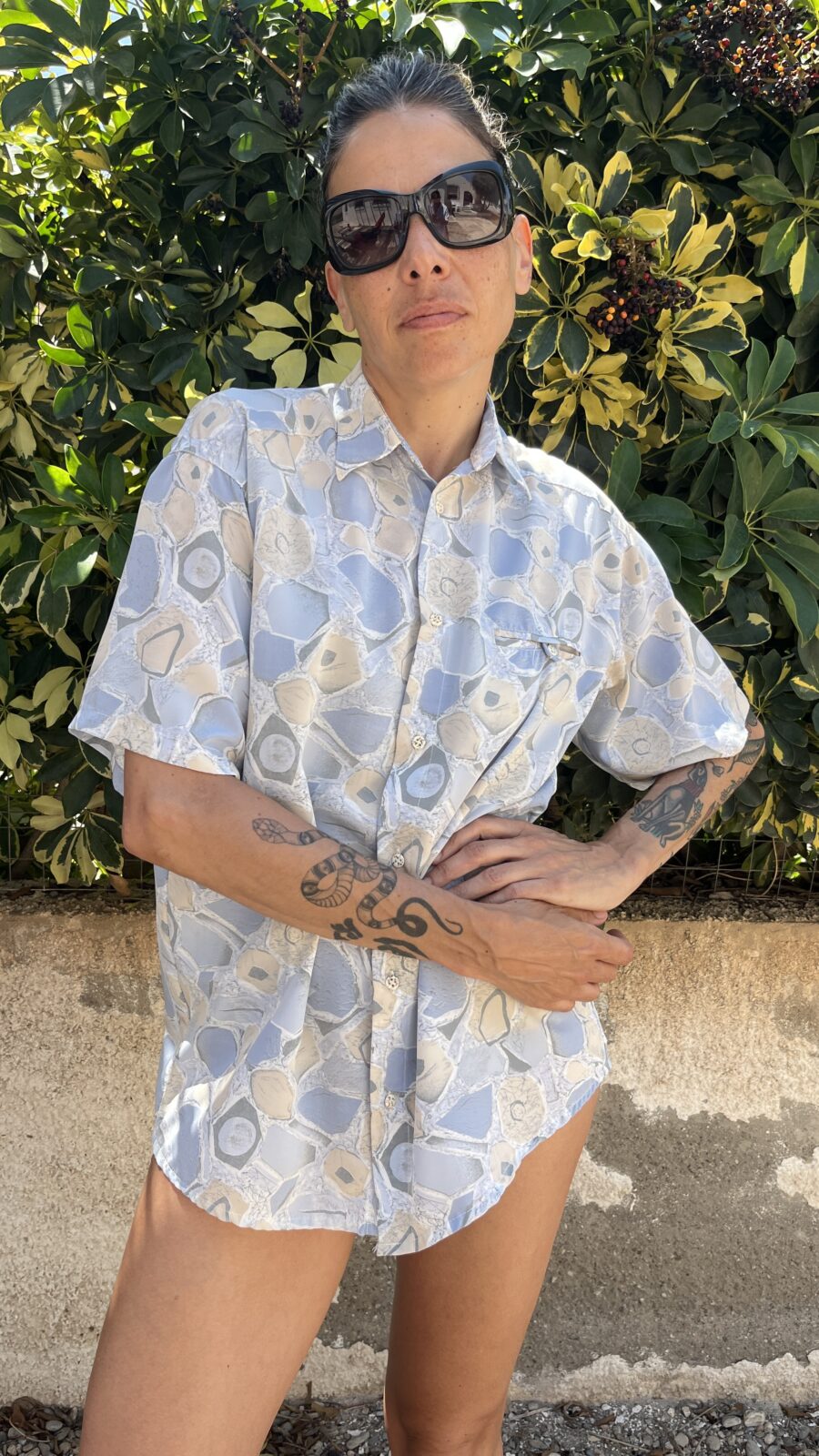 Camisa Unisex Vintage Jabato con Estampado Geométrico – Años 80 - Imagen 4