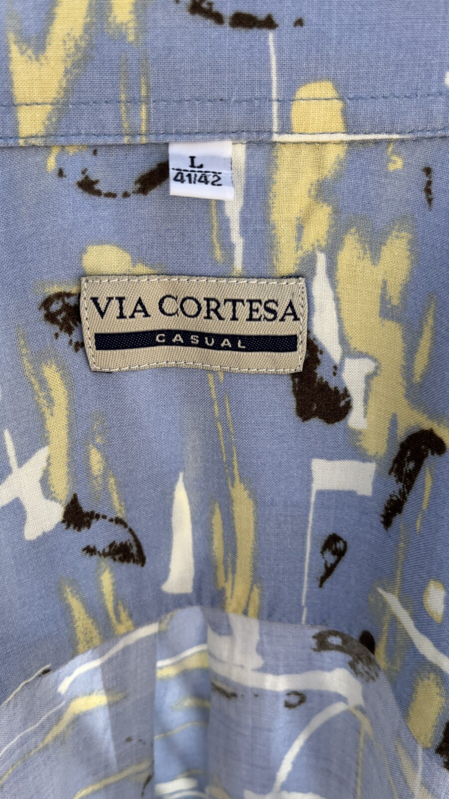 Camisa Unisex de Viscosa Años 80 con Estampado Abstracto Azul y Amarillo - Imagen 10